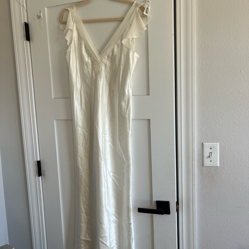 Vintage Oscar de la Renta ivory V-Neck Ruffle Strap Midi Slip Dress
